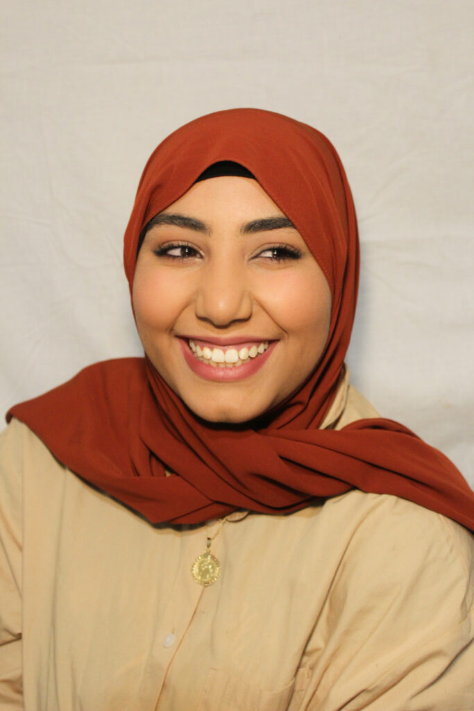 Roua Mazouz 2 Roua Mazouz, étudiante, alumna de la SDG Summer School, fondatrice de start-up : sortir des cases, entreprendre avec élan.